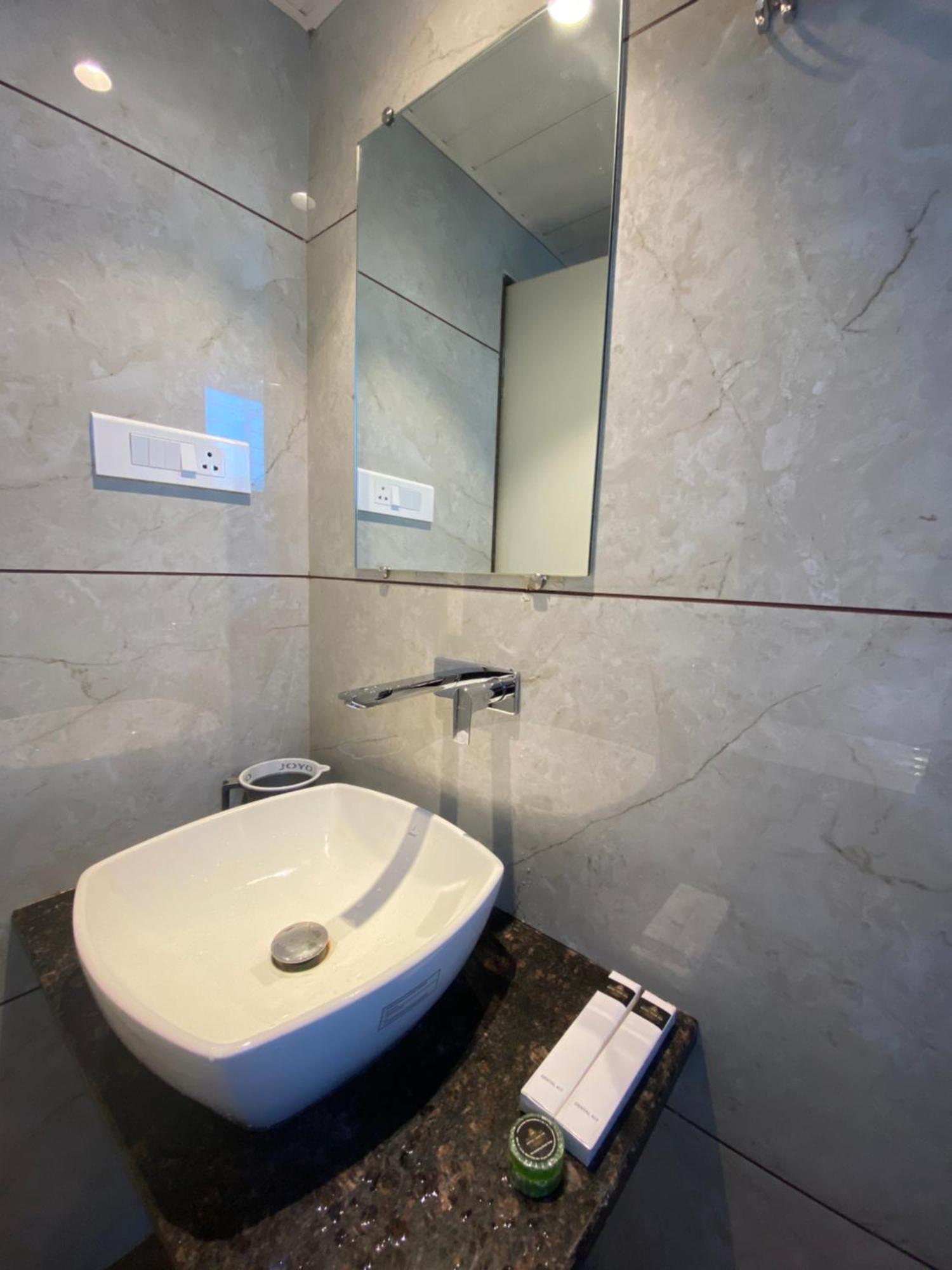 Hotel Czar Inn - Vashi نافي مومباي المظهر الخارجي الصورة