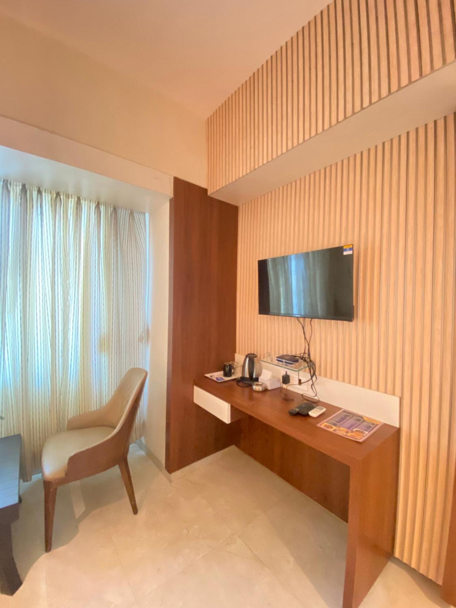 Hotel Czar Inn - Vashi نافي مومباي المظهر الخارجي الصورة