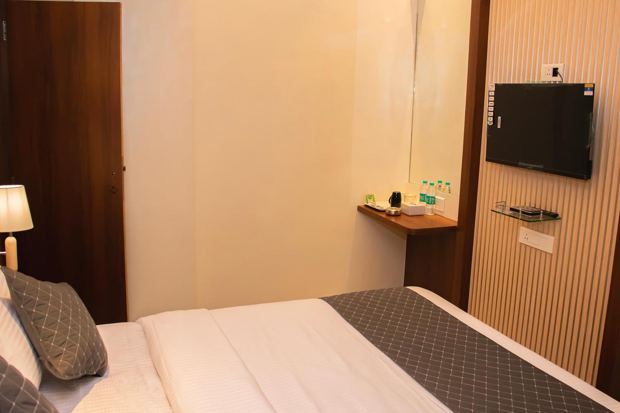 Hotel Czar Inn - Vashi نافي مومباي المظهر الخارجي الصورة